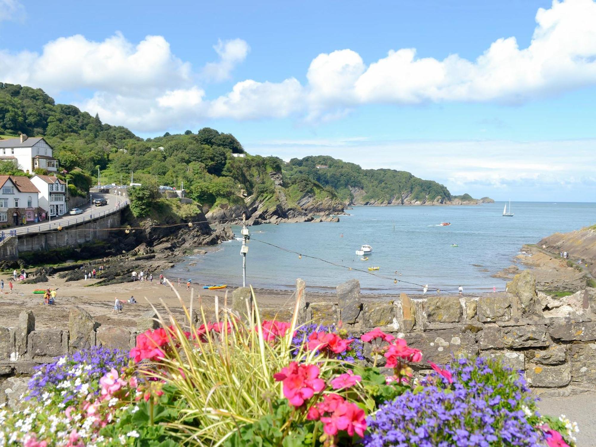 Sunset Villa Combe Martin Exterior photo